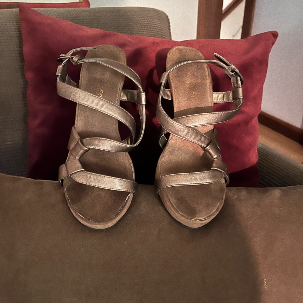 AEROSOLES Bronze Metallic Wedge Sandals